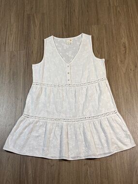 C&C California White Eyelet Tiered Mini Dress, Size M. 100% Cotton